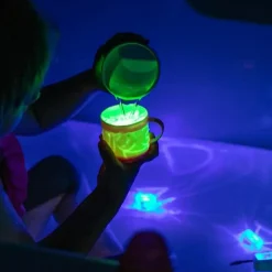 Glo Pals - Light Up Cubes Pippa (Green)