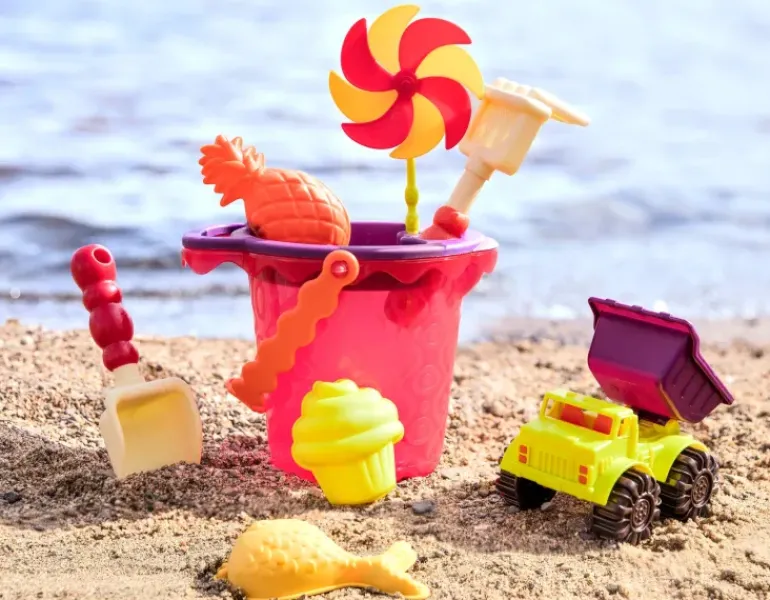B. toys – Sands Ahoy! - Red