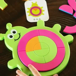 Fat Brain - Bugzzle Puzzle