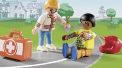 Playmobil - Ambulance Action - Help the Racing Driver (70919)