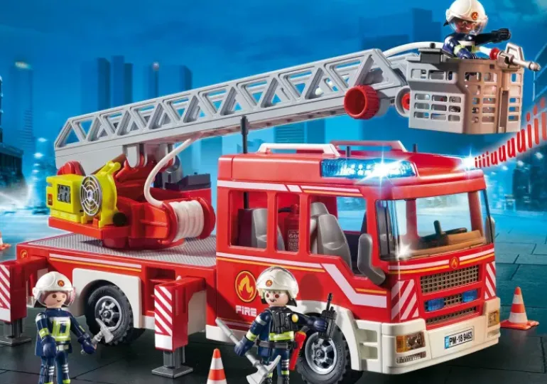 Playmobil - Fire Engine w/Ladder (9463)
