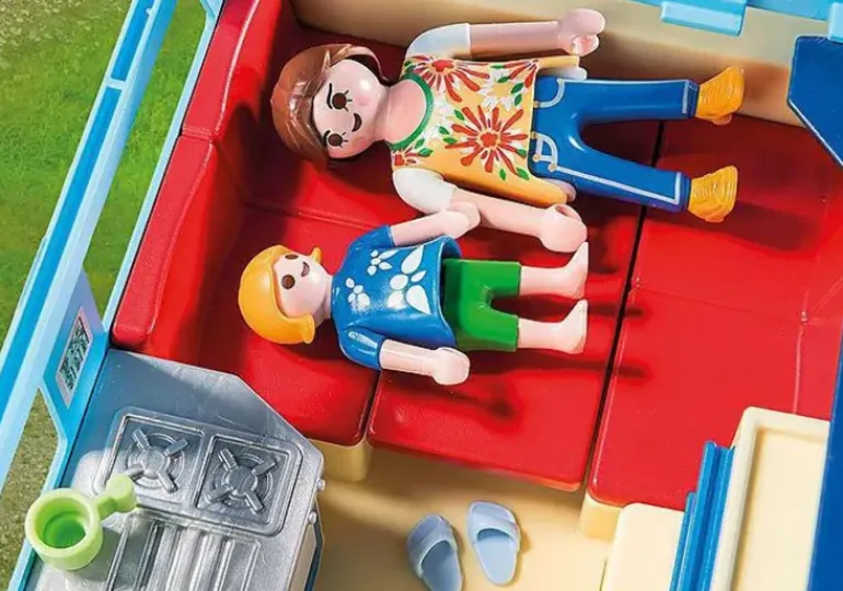 Playmobil - Funpark Pickup with Camper (9502)