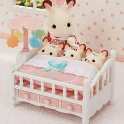 Sylvanian Families - Crib With Mobile