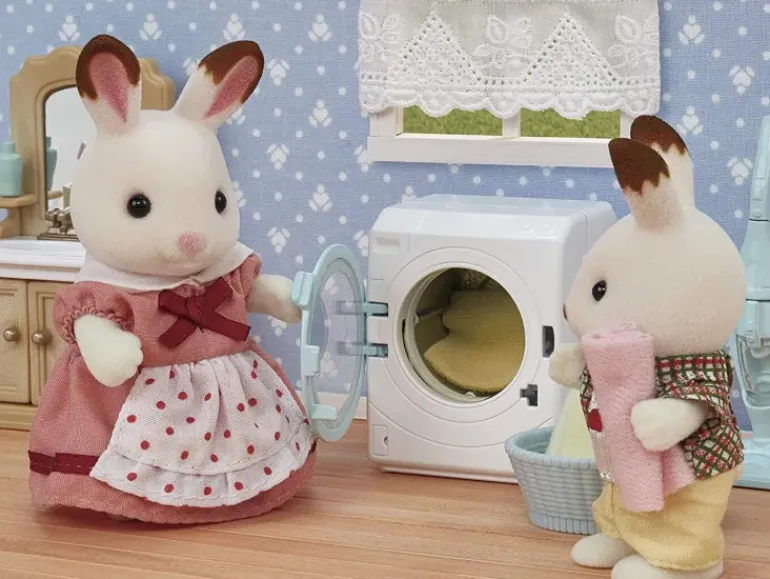 Sylvanian Families - Laundry & Vacuum Cleaner
